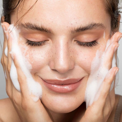 DermaGene Make It a Ritual Grapefruit Foaming Face Cleanser Gel – Sanfter Gesichtsreiniger mit Milchsäure
