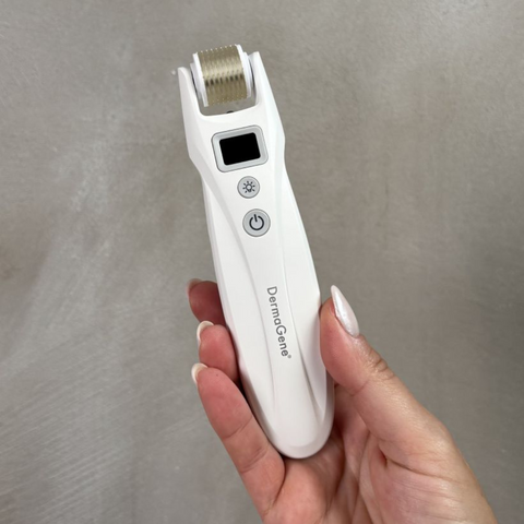 DermaGene® MicroLuxe 4-in-1 Mikronadel-Gerät mit LED & Mikrostrom